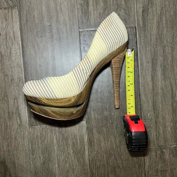 Jessica-simpson Women's Tan and Cream Courts - Picture 3 of 6